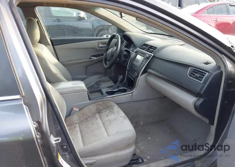 2016 Toyota Camry Le z USA, uszkodzony, nr VIN 4T4BF1FK1GR523053